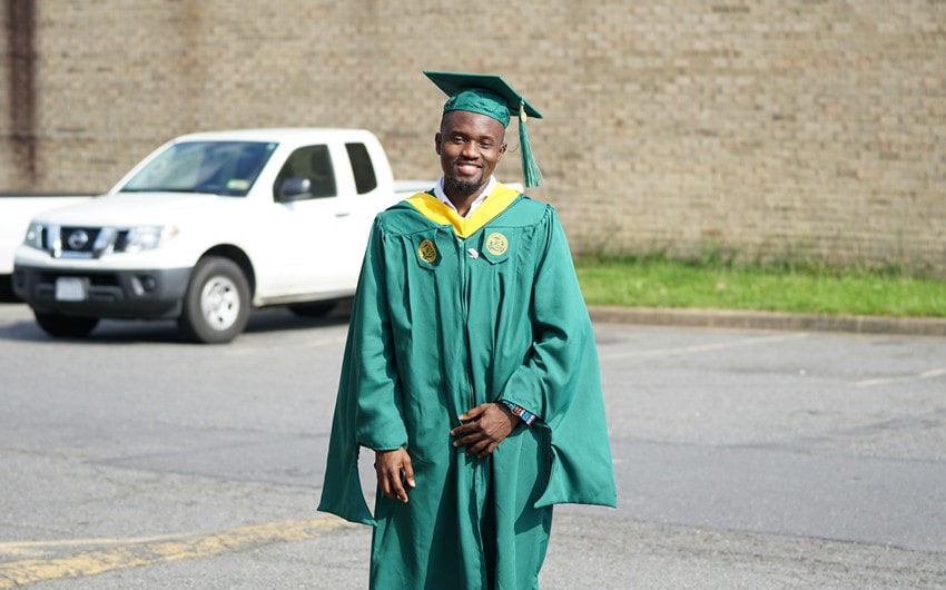 what is a graduation hood