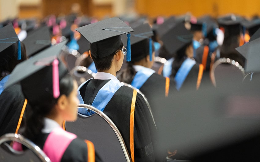 what is the difference between commencement and graduation
