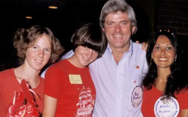 phil donahues first wife