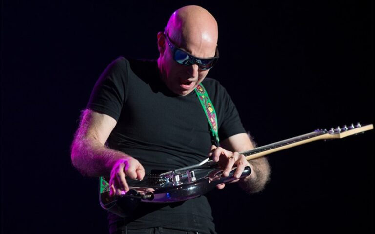 who is joe satriani wife